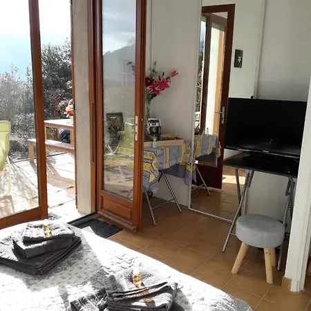 Сasa de vacaciones Mon Ecrin De Nature Rez De Jardin Seyne