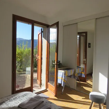 Mon Ecrin De Nature Rez De Jardin Сasa de vacaciones