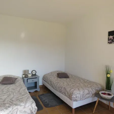 Mon Ecrin De Nature Rez De Jardin Сasa de vacaciones