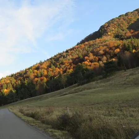 Mon Ecrin De Nature Rez De Jardin Сasa de vacaciones *
