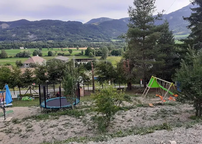 Сasa de vacaciones Mon Ecrin De Nature Rez De Jardin