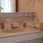 Сasa de vacaciones Mon Ecrin De Nature Rez De Jardin *